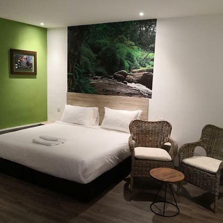 H Boutique Hotel Xplorer Loke Yew Kuala Lumpur Esterno foto